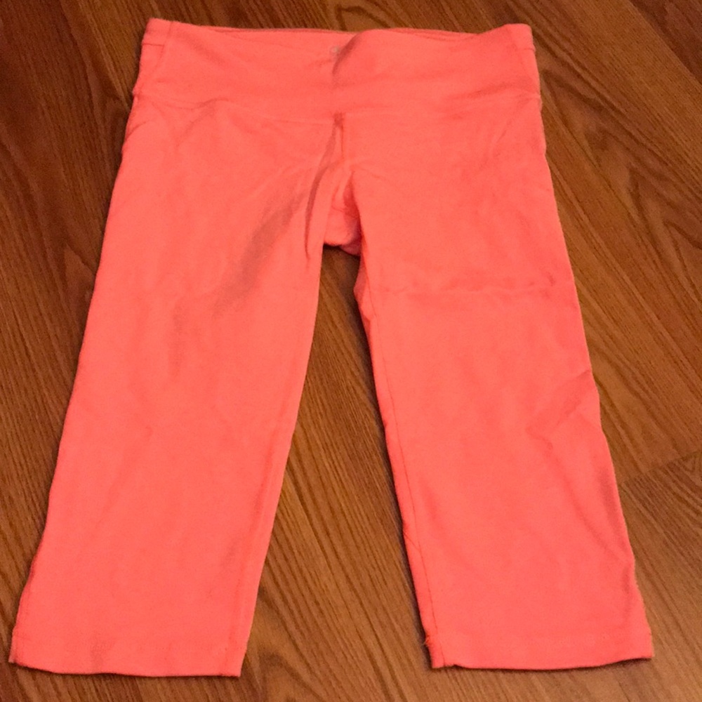 Almost perfect gapfit gfast cropped pants